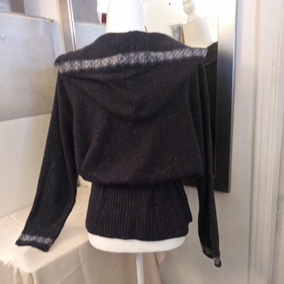 Cj banks sweater - Picture 2 of 3